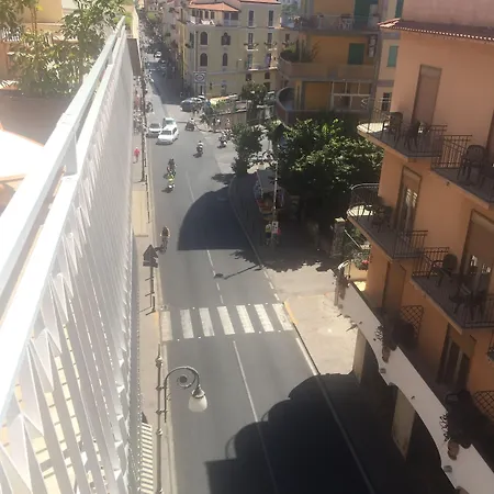 Maison Lauren Sorrento