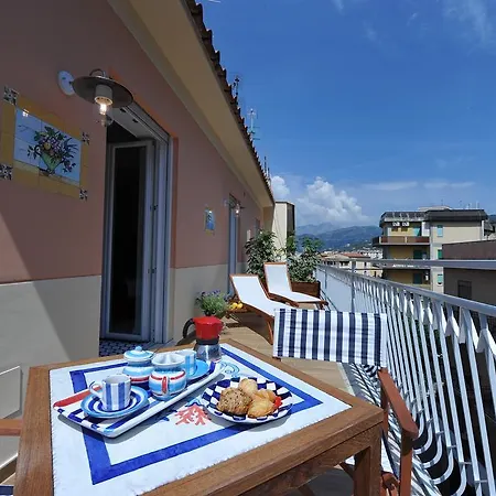 Guest house Maison Lauren 4*