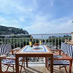 Maison Lauren بيت ضيافة 4*
