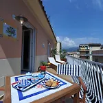 بيت ضيافة Maison Lauren 4*