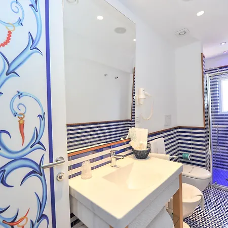 Гостевой дом Maison Lauren 4*